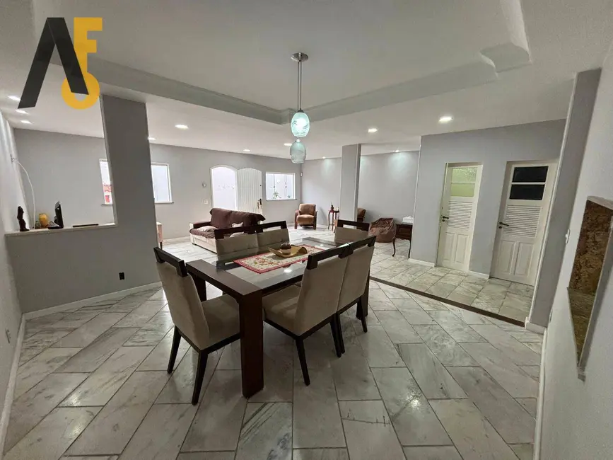 Casa com 4 quartos à venda, 360m2 em Anil, Rio De Janeiro - RJ - imagem 8 Foto 8 de Casa com 4 quartos à venda, 360m2 em Anil, Rio De Janeiro - RJ