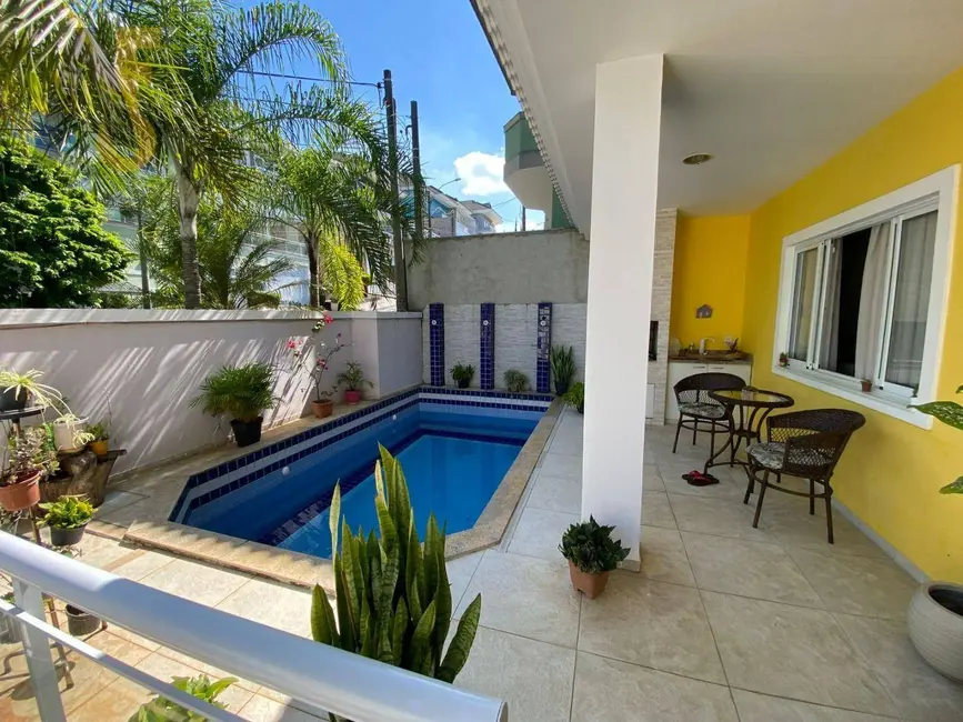 Casa de Condomínio com 4 quartos à venda, 233m2 em Pechincha, Rio De Janeiro - RJ - imagem 2 Foto 2 de Casa de Condomínio com 4 quartos à venda, 233m2 em Pechincha, Rio De Janeiro - RJ