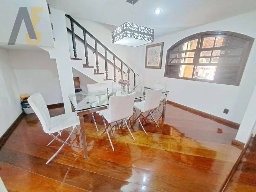 Casa de Condomínio com 3 quartos à venda, 250m2 em Rio De Janeiro - RJ - imagem 5 Foto 5 de Casa de Condomínio com 3 quartos à venda, 250m2 em Rio De Janeiro - RJ