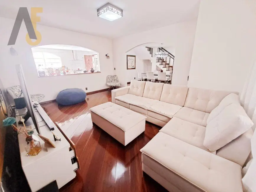 Casa de Condomínio com 3 quartos à venda, 250m2 em Rio De Janeiro - RJ - imagem 4 Foto 4 de Casa de Condomínio com 3 quartos à venda, 250m2 em Rio De Janeiro - RJ