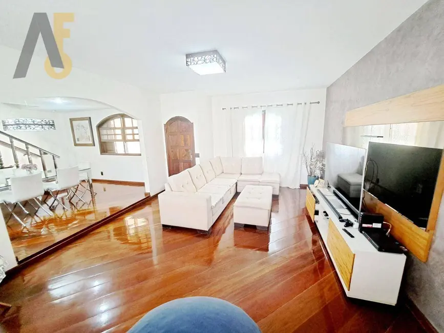 Casa de Condomínio com 3 quartos à venda, 250m2 em Rio De Janeiro - RJ - imagem 3 Foto 3 de Casa de Condomínio com 3 quartos à venda, 250m2 em Rio De Janeiro - RJ