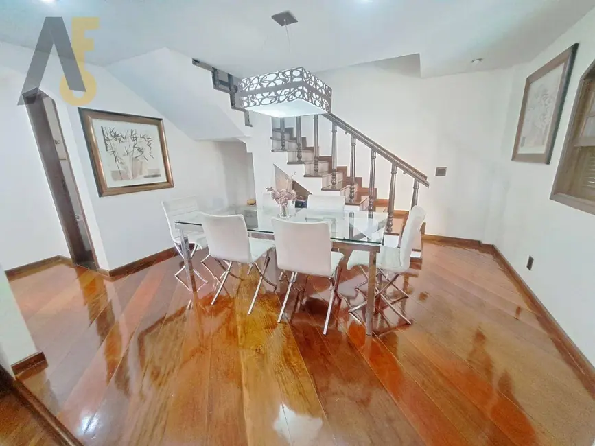 Casa de Condomínio com 3 quartos à venda, 250m2 em Rio De Janeiro - RJ - imagem 6 Foto 6 de Casa de Condomínio com 3 quartos à venda, 250m2 em Rio De Janeiro - RJ