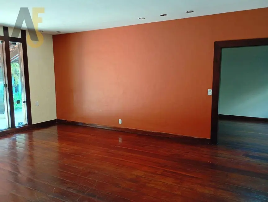 Casa com 7 quartos à venda, 693m2 em Rio De Janeiro - RJ - imagem 3 Foto 3 de Casa com 7 quartos à venda, 693m2 em Rio De Janeiro - RJ