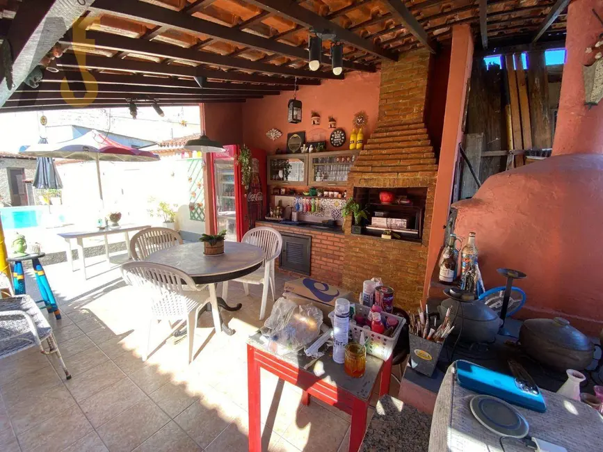 Casa com 6 quartos à venda, 600m2 em Anil, Rio De Janeiro - RJ - imagem 4 Foto 4 de Casa com 6 quartos à venda, 600m2 em Anil, Rio De Janeiro - RJ