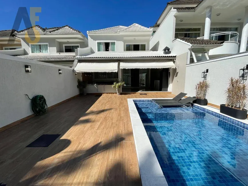 Foto 1 de Casa de Condomínio com 4 quartos à venda, 210m2 em Anil, Rio De Janeiro - RJ