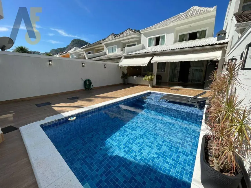 Foto 2 de Casa de Condomínio com 4 quartos à venda, 210m2 em Anil, Rio De Janeiro - RJ