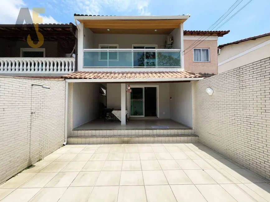 Casa de Condomínio com 2 quartos à venda, 180m2 em Rio De Janeiro - RJ - imagem 3 Foto 3 de Casa de Condomínio com 2 quartos à venda, 180m2 em Rio De Janeiro - RJ