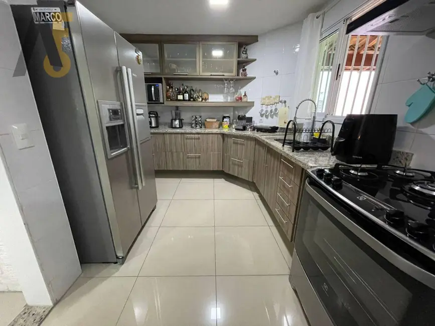 Casa com 3 quartos à venda, 183m2 em Jacarepaguá, Rio De Janeiro - RJ - imagem 9 Foto 9 de Casa com 3 quartos à venda, 183m2 em Jacarepaguá, Rio De Janeiro - RJ