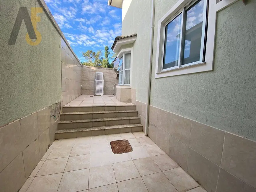 Casa com 3 quartos à venda, 179m2 em Rio De Janeiro - RJ - imagem 9 Foto 9 de Casa com 3 quartos à venda, 179m2 em Rio De Janeiro - RJ