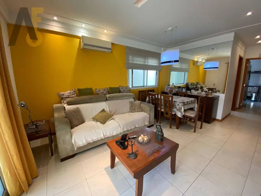 Casa com 3 quartos à venda, 179m2 em Rio De Janeiro - RJ - imagem 4 Foto 4 de Casa com 3 quartos à venda, 179m2 em Rio De Janeiro - RJ