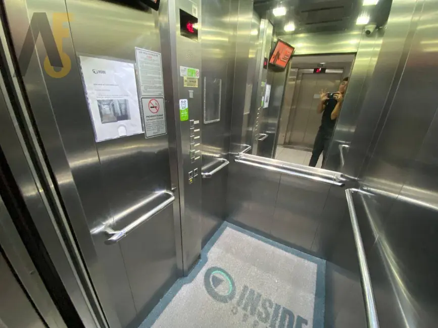 Foto 9 de Sala Comercial à venda, 20m2 em Rio De Janeiro - RJ