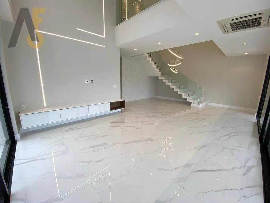 Casa de Condomínio com 5 quartos à venda, 308m2 em Anil, Rio De Janeiro - RJ - imagem 9 Foto 9 de Casa de Condomínio com 5 quartos à venda, 308m2 em Anil, Rio De Janeiro - RJ