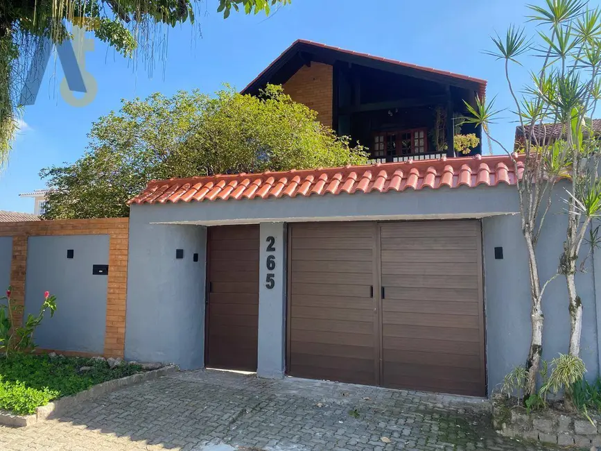 Casa de Condomínio com 3 quartos à venda, 360m2 em Jacarepaguá, Rio De Janeiro - RJ - imagem 3 Foto 3 de Casa de Condomínio com 3 quartos à venda, 360m2 em Jacarepaguá, Rio De Janeiro - RJ