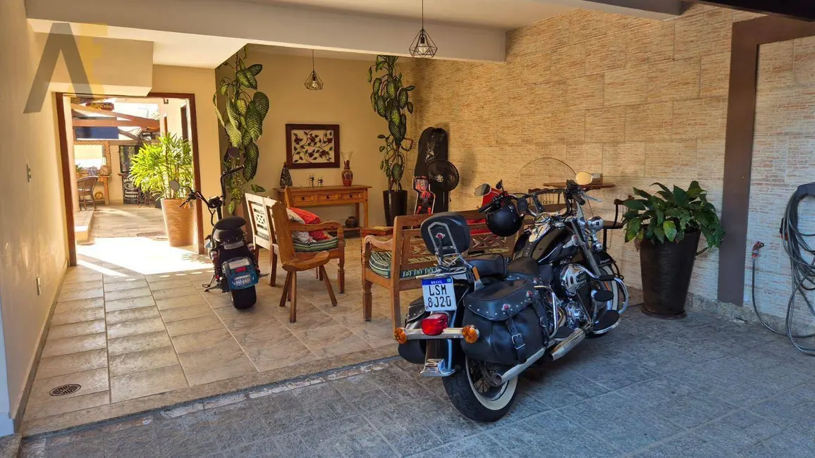 Casa de Condomínio com 5 quartos à venda, 313m2 em Anil, Rio De Janeiro - RJ - imagem 9 Foto 9 de Casa de Condomínio com 5 quartos à venda, 313m2 em Anil, Rio De Janeiro - RJ