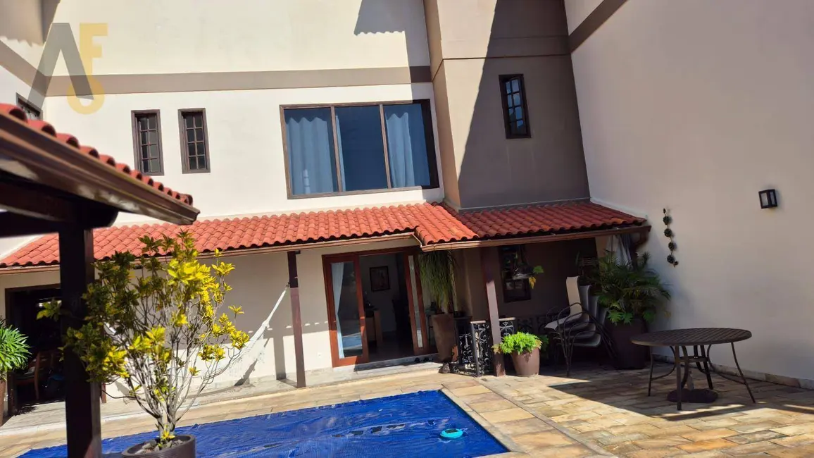 Casa de Condomínio com 5 quartos à venda, 313m2 em Anil, Rio De Janeiro - RJ - imagem 3 Foto 3 de Casa de Condomínio com 5 quartos à venda, 313m2 em Anil, Rio De Janeiro - RJ