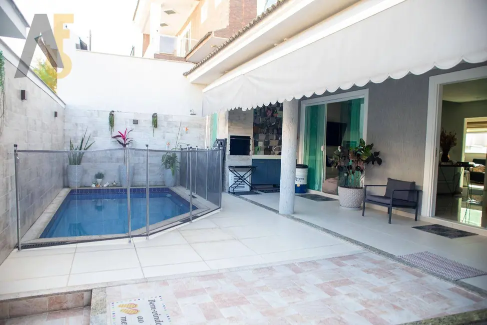 Casa de Condomínio com 4 quartos à venda, 195m2 em Pechincha, Rio De Janeiro - RJ - imagem 5 Foto 5 de Casa de Condomínio com 4 quartos à venda, 195m2 em Pechincha, Rio De Janeiro - RJ