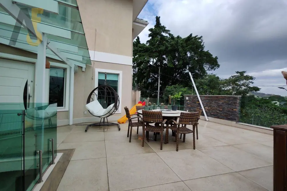 Casa de Condomínio com 4 quartos à venda, 441m2 em Anil, Rio De Janeiro - RJ - imagem 3 Foto 3 de Casa de Condomínio com 4 quartos à venda, 441m2 em Anil, Rio De Janeiro - RJ