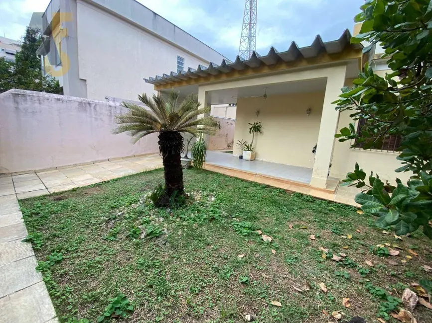 Casa com 3 quartos à venda, 468m2 em Rio De Janeiro - RJ - imagem 1 Foto 1 de Casa com 3 quartos à venda, 468m2 em Rio De Janeiro - RJ
