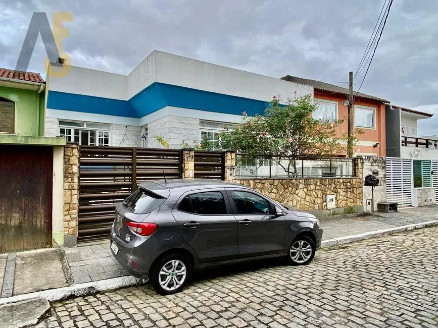 Casa de Condomínio com 3 quartos à venda, 397m2 em Rio De Janeiro - RJ - imagem 2 Foto 2 de Casa de Condomínio com 3 quartos à venda, 397m2 em Rio De Janeiro - RJ
