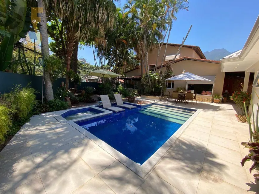 Foto 1 de Casa de Condomínio com 3 quartos à venda, 401m2 em Anil, Rio De Janeiro - RJ