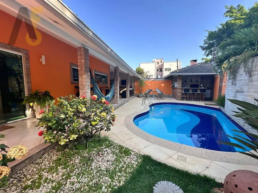 Foto 1 de Casa de Condomínio com 3 quartos à venda, 221m2 em Anil, Rio De Janeiro - RJ