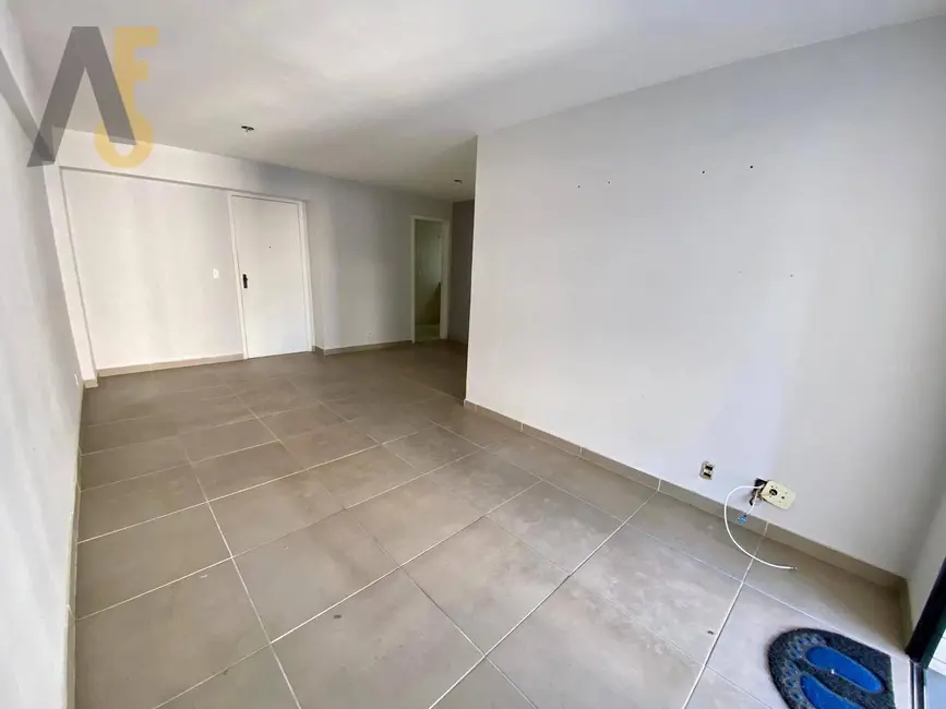 Apartamento com 3 quartos à venda, 121m2 em Rio De Janeiro - RJ - imagem 2 Foto 2 de Apartamento com 3 quartos à venda, 121m2 em Rio De Janeiro - RJ