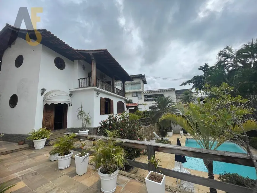Foto 2 de Casa com 3 quartos à venda, 300m2 em Rio De Janeiro - RJ