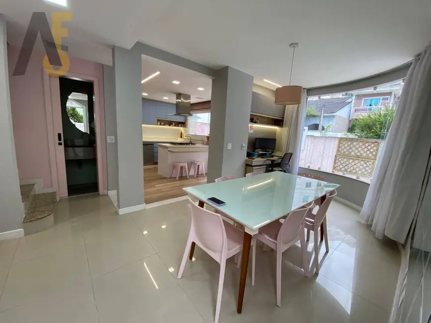 Foto 6 de Casa de Condomínio com 3 quartos à venda, 120m2 em Rio De Janeiro - RJ