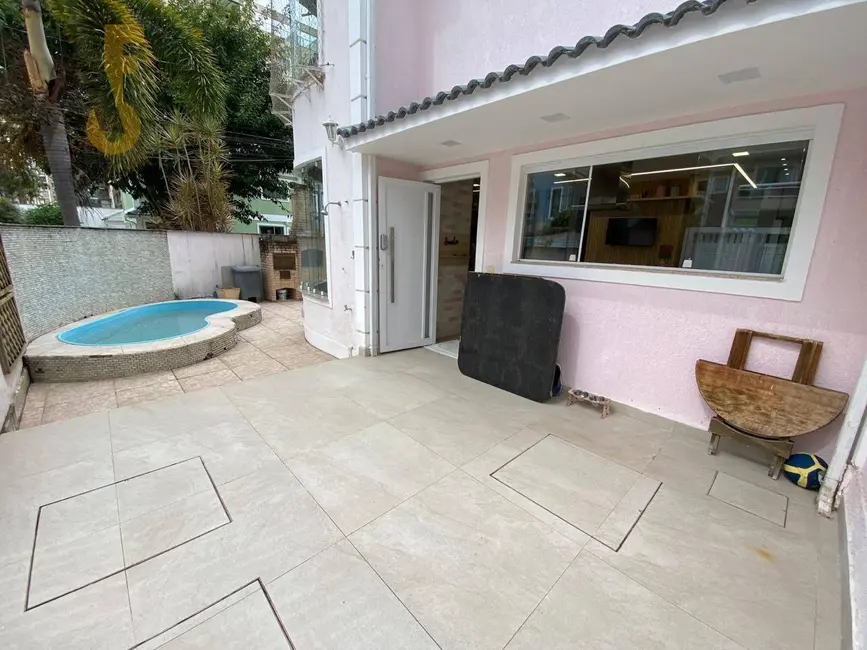 Foto 8 de Casa de Condomínio com 3 quartos à venda, 120m2 em Rio De Janeiro - RJ