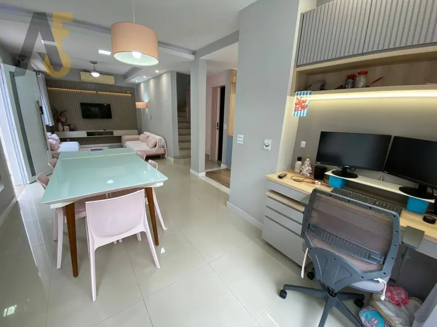 Foto 3 de Casa de Condomínio com 3 quartos à venda, 120m2 em Rio De Janeiro - RJ