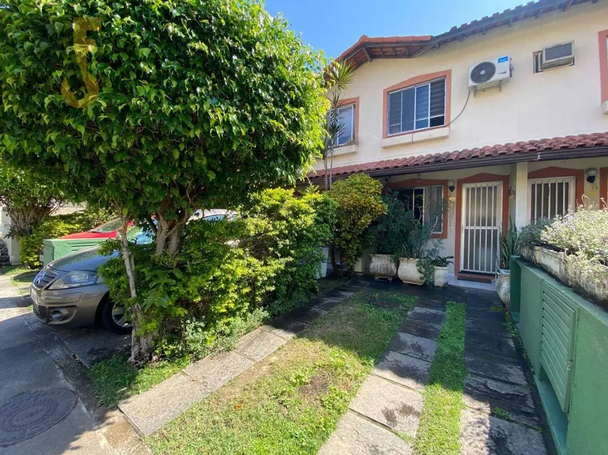 Casa de Condomínio com 2 quartos à venda, 88m2 em Rio De Janeiro - RJ - imagem 2 Foto 2 de Casa de Condomínio com 2 quartos à venda, 88m2 em Rio De Janeiro - RJ