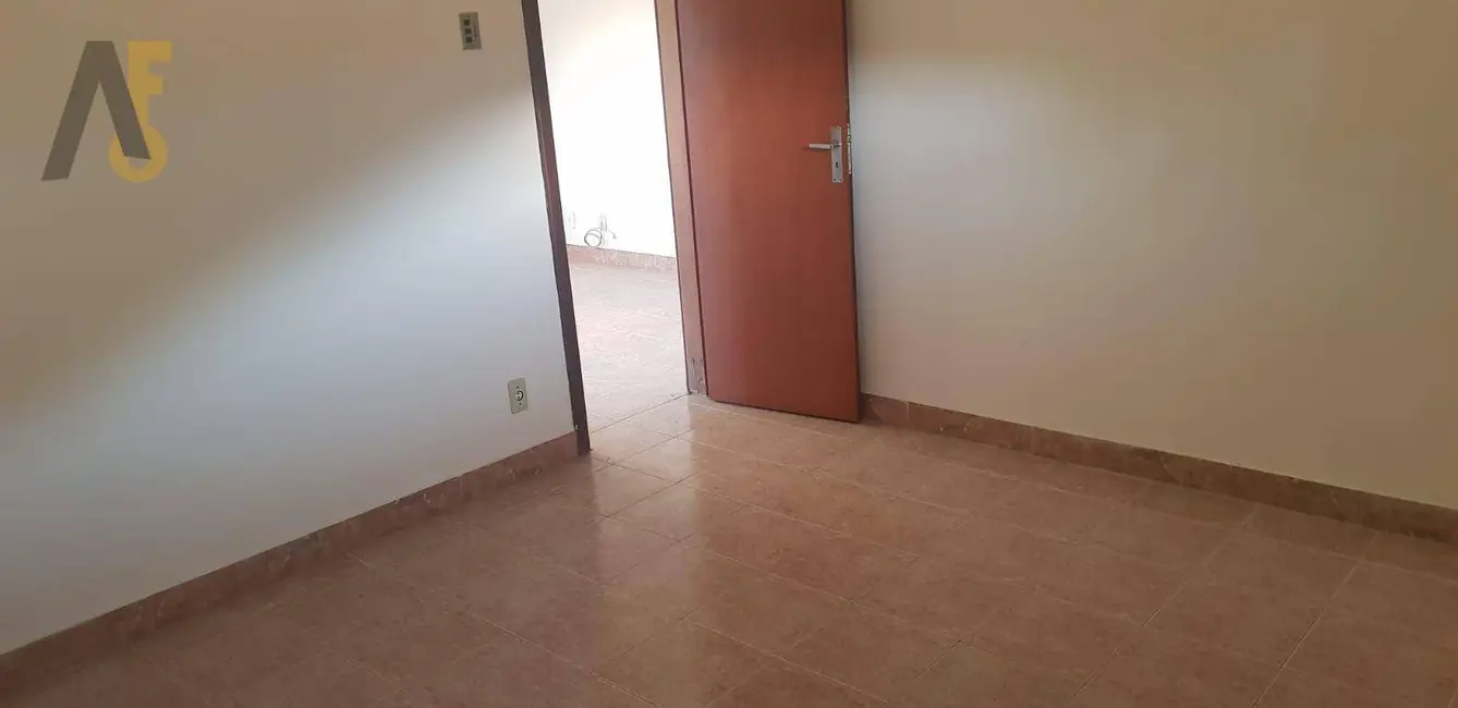 Foto 6 de Casa com 2 quartos à venda, 480m2 em Jardim Sulacap, Rio De Janeiro - RJ