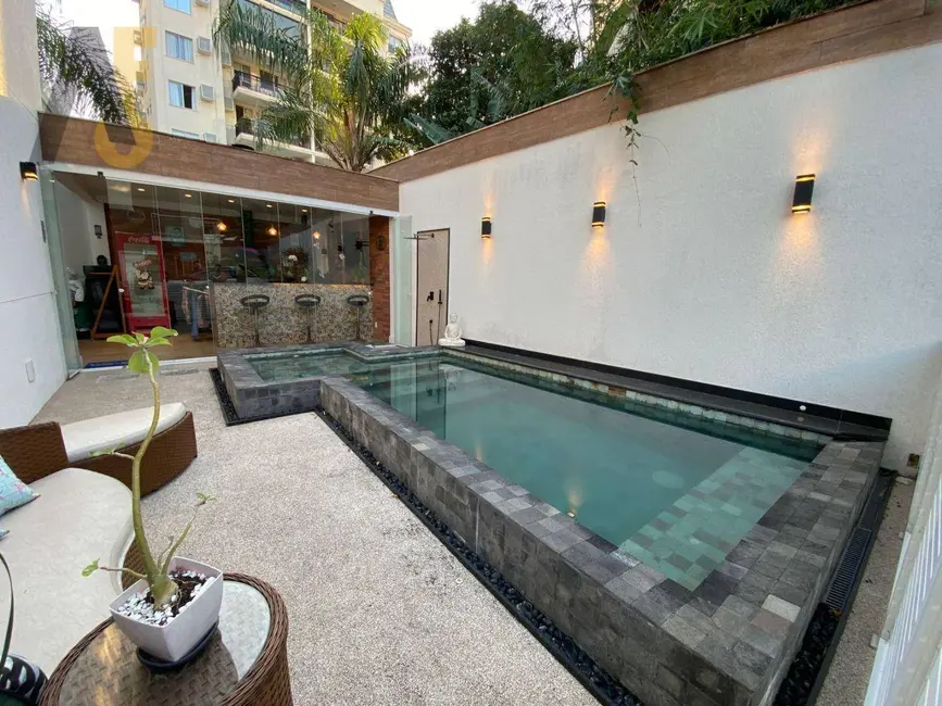 Casa de Condomínio com 3 quartos à venda, 124m2 em Anil, Rio De Janeiro - RJ - imagem 3 Foto 3 de Casa de Condomínio com 3 quartos à venda, 124m2 em Anil, Rio De Janeiro - RJ