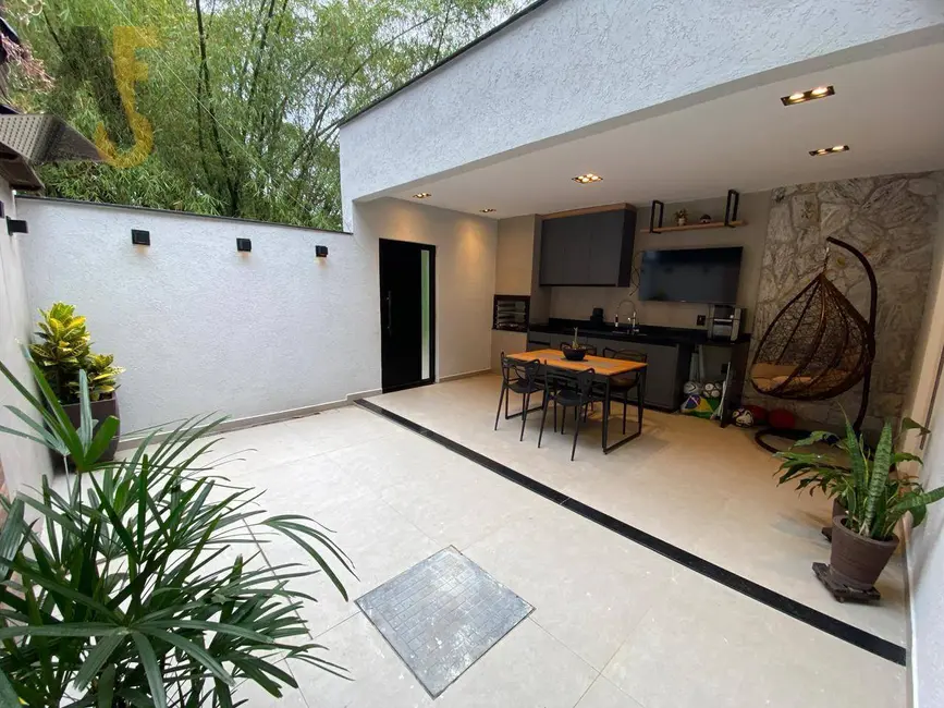 Casa de Condomínio com 3 quartos à venda, 116m2 em Jacarepaguá, Rio De Janeiro - RJ - imagem 4 Foto 4 de Casa de Condomínio com 3 quartos à venda, 116m2 em Jacarepaguá, Rio De Janeiro - RJ