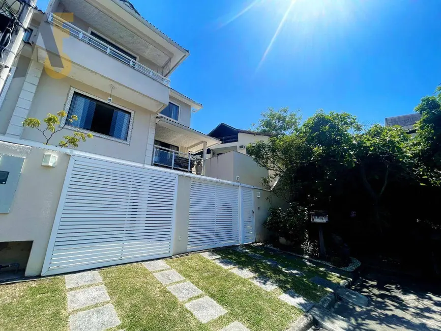 Casa de Condomínio com 4 quartos à venda, 154m2 em Rio De Janeiro - RJ - imagem 1 Foto 1 de Casa de Condomínio com 4 quartos à venda, 154m2 em Rio De Janeiro - RJ