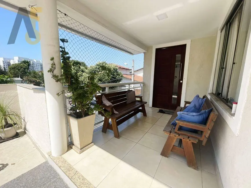 Casa de Condomínio com 4 quartos à venda, 154m2 em Rio De Janeiro - RJ - imagem 4 Foto 4 de Casa de Condomínio com 4 quartos à venda, 154m2 em Rio De Janeiro - RJ