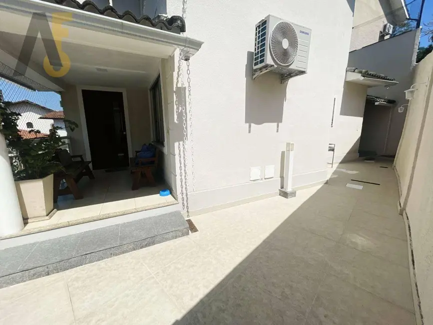 Casa de Condomínio com 4 quartos à venda, 154m2 em Rio De Janeiro - RJ - imagem 3 Foto 3 de Casa de Condomínio com 4 quartos à venda, 154m2 em Rio De Janeiro - RJ