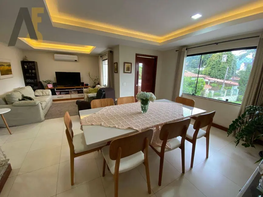 Casa de Condomínio com 4 quartos à venda, 154m2 em Rio De Janeiro - RJ - imagem 9 Foto 9 de Casa de Condomínio com 4 quartos à venda, 154m2 em Rio De Janeiro - RJ