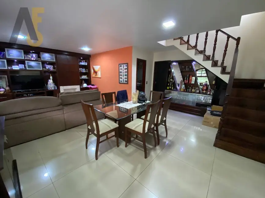 Casa de Condomínio com 3 quartos à venda, 360m2 em Rio De Janeiro - RJ - imagem 7 Foto 7 de Casa de Condomínio com 3 quartos à venda, 360m2 em Rio De Janeiro - RJ