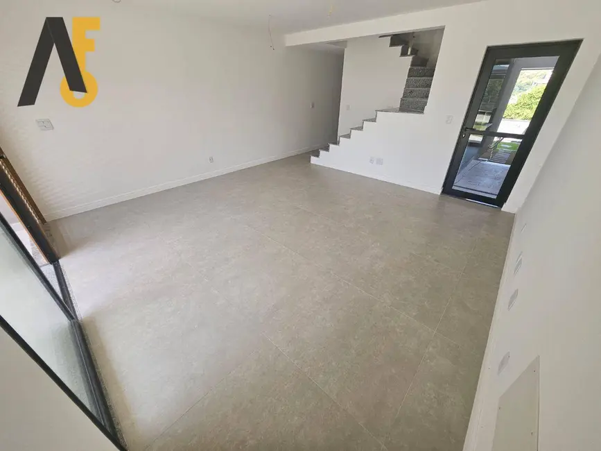Casa de Condomínio com 3 quartos à venda, 222m2 em Rio De Janeiro - RJ - imagem 8 Foto 8 de Casa de Condomínio com 3 quartos à venda, 222m2 em Rio De Janeiro - RJ