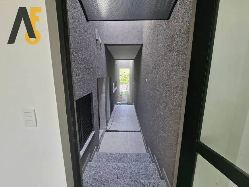 Casa de Condomínio com 3 quartos à venda, 222m2 em Rio De Janeiro - RJ - imagem 5 Foto 5 de Casa de Condomínio com 3 quartos à venda, 222m2 em Rio De Janeiro - RJ