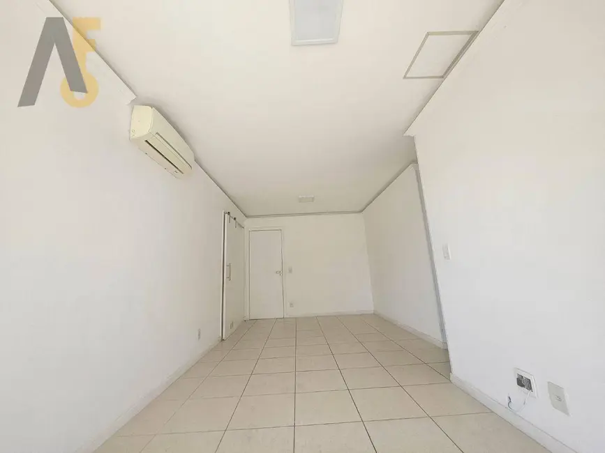 Apartamento com 3 quartos à venda, 83m2 em Rio De Janeiro - RJ - imagem 4 Foto 4 de Apartamento com 3 quartos à venda, 83m2 em Rio De Janeiro - RJ