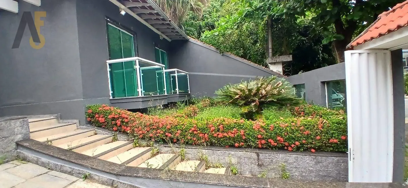 Casa de Condomínio com 3 quartos à venda, 217m2 em Jacarepaguá, Rio De Janeiro - RJ - imagem 3 Foto 3 de Casa de Condomínio com 3 quartos à venda, 217m2 em Jacarepaguá, Rio De Janeiro - RJ