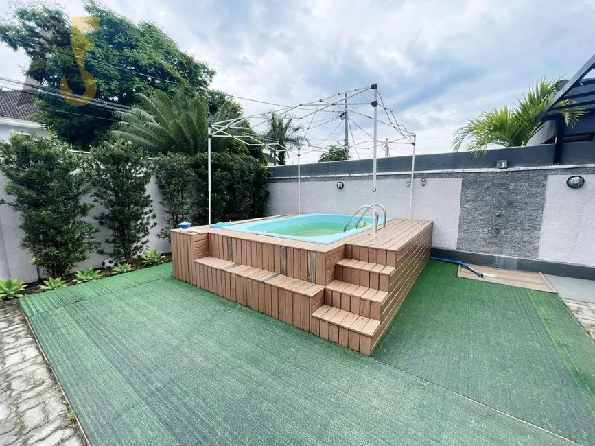 Casa de Condomínio com 4 quartos à venda, 364m2 em Anil, Rio De Janeiro - RJ - imagem 3 Foto 3 de Casa de Condomínio com 4 quartos à venda, 364m2 em Anil, Rio De Janeiro - RJ