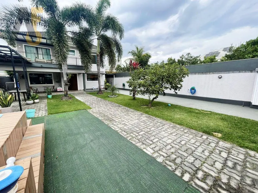 Casa de Condomínio com 4 quartos à venda, 364m2 em Anil, Rio De Janeiro - RJ - imagem 2 Foto 2 de Casa de Condomínio com 4 quartos à venda, 364m2 em Anil, Rio De Janeiro - RJ
