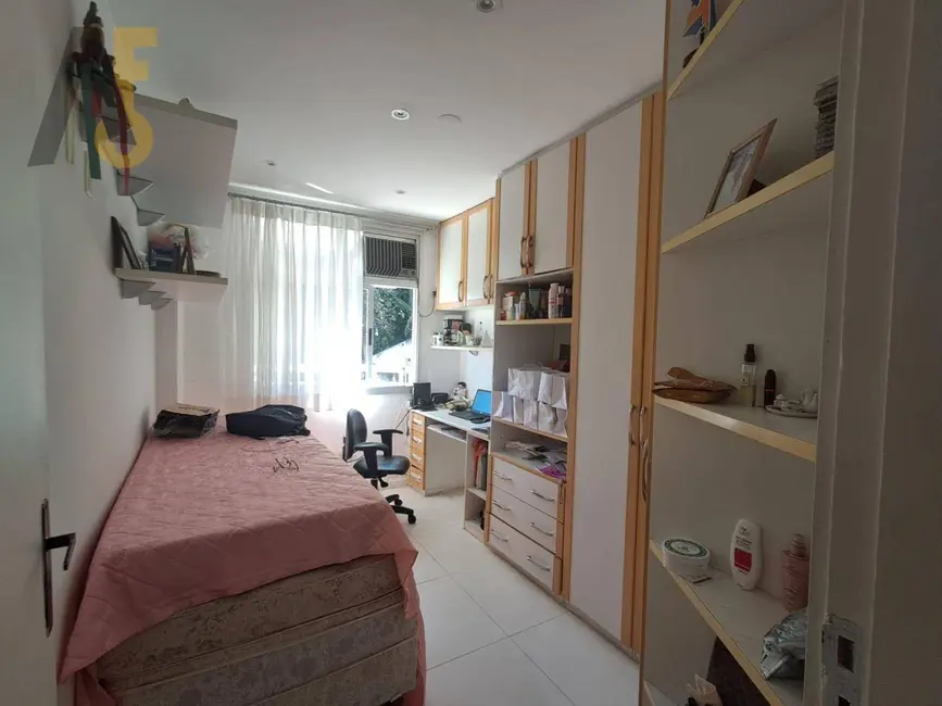 Foto 4 de Apartamento com 2 quartos à venda, 80m2 em Rio De Janeiro - RJ