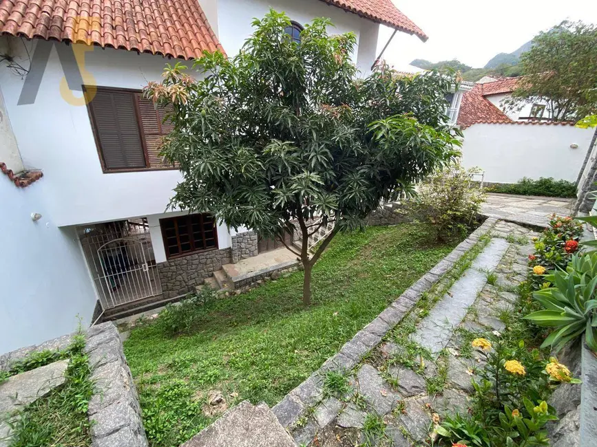 Casa de Condomínio com 4 quartos à venda, 600m2 em Anil, Rio De Janeiro - RJ - imagem 1 Foto 1 de Casa de Condomínio com 4 quartos à venda, 600m2 em Anil, Rio De Janeiro - RJ