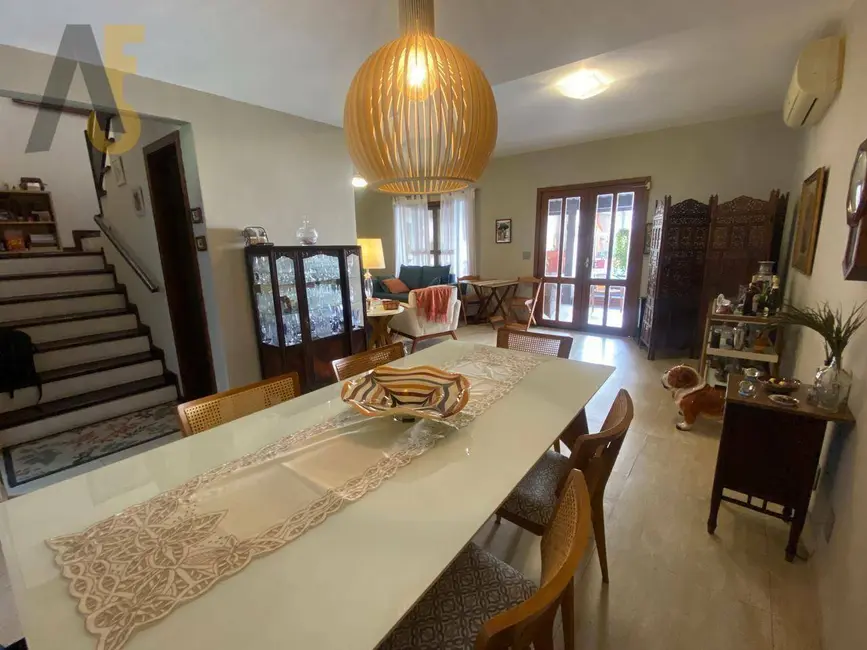 Casa de Condomínio com 3 quartos à venda, 264m2 em Gardênia Azul, Rio De Janeiro - RJ - imagem 2 Foto 2 de Casa de Condomínio com 3 quartos à venda, 264m2 em Gardênia Azul, Rio De Janeiro - RJ