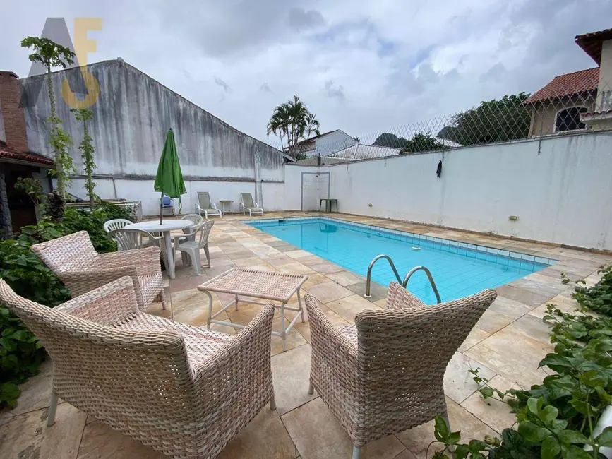 Casa de Condomínio com 5 quartos à venda, 473m2 em Anil, Rio De Janeiro - RJ - imagem 4 Foto 4 de Casa de Condomínio com 5 quartos à venda, 473m2 em Anil, Rio De Janeiro - RJ