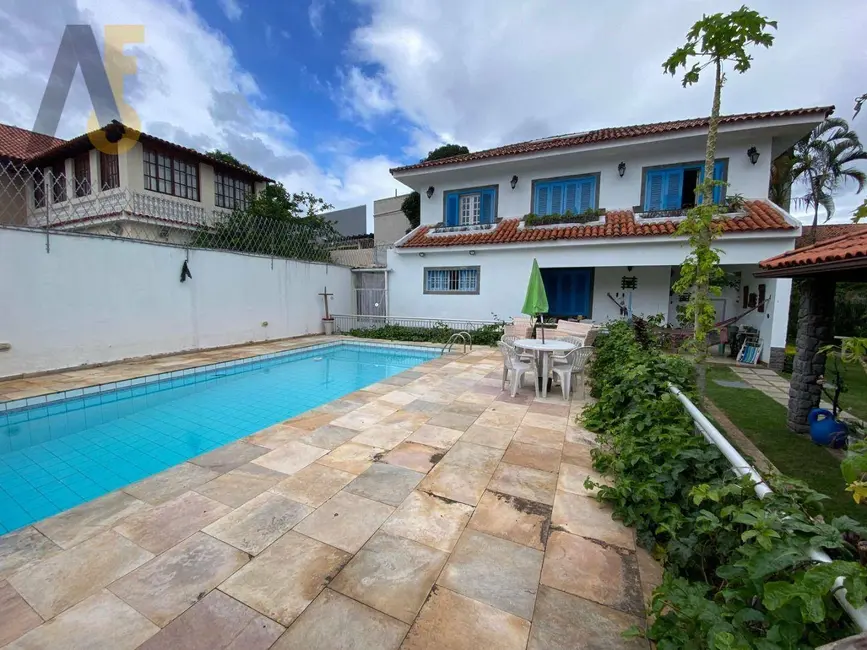 Casa de Condomínio com 5 quartos à venda, 473m2 em Anil, Rio De Janeiro - RJ - imagem 2 Foto 2 de Casa de Condomínio com 5 quartos à venda, 473m2 em Anil, Rio De Janeiro - RJ